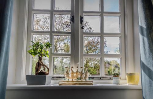 Abbots Ripton Bed & Breakfast | The Elm, Abbots Ripton