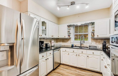 Atlanta Villa | Das Anwesen in Emory, Atlanta 7 BDR 16 Personen