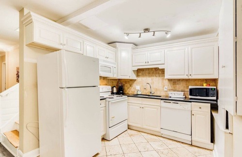 Atlanta Villa | Das Anwesen in Emory, Atlanta 7 BDR 16 Personen