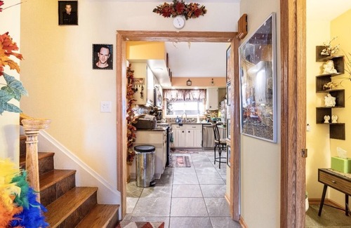 Hoffman Estates Haus | “The Executive” PRIVATE BEDROOM and Bathroom in our Home with use of the Hot tub
