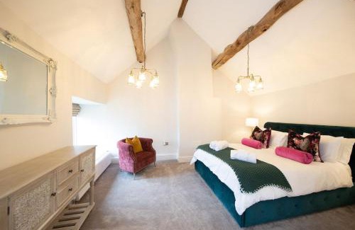 Crowdecote Haus | The Farmhouse