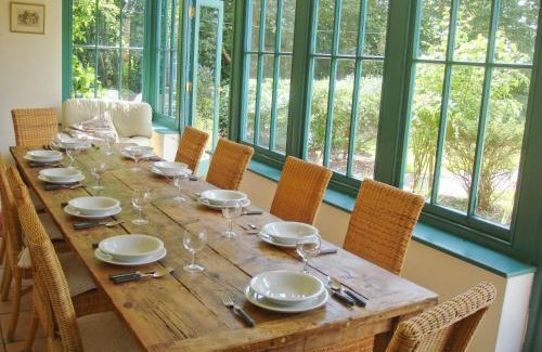 Newent Haus | The Farmhouse