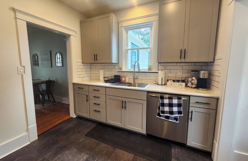 Elyria Haus | The Farmhouse in Elyria, OH