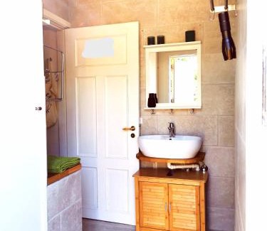 Arnager Haus | The FIG Studio - "Den Gule Svane" Guest House - near Rønne & Beach