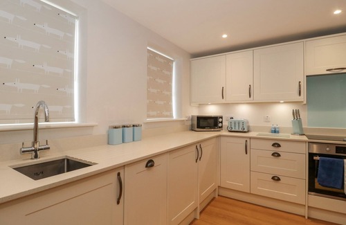 Bruton Hütte | THE FINAL FURLONG, pet friendly, with a garden in Bruton