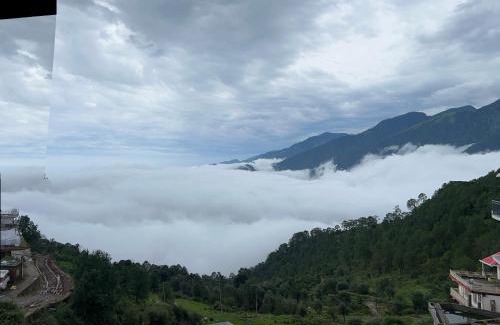 Naddi Haus | The fog and flames