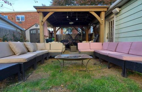 Cove - East Side - Shippan Haus | The Fred Deluxe 7 BR by I95 Train HarborVw Beach