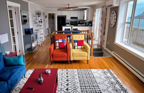 Norman's Cove-Long Cove Haus | The Full House @ The Homestead Oceanfront Suites