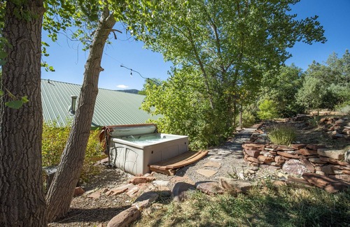 Durango Haus | Woodshop Retreat - 2000 sq ft Minuten von der Stadt und dem Fegefeuer auf 2 privaten Morgen