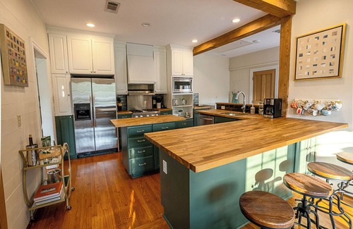 Mid City South Hütte | The Garden District Cottage - minutes from LSU and many of BR’s top restaurants