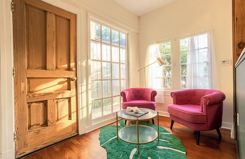 Mid City South Hütte | The Garden District Cottage - minutes from LSU and many of BR’s top restaurants