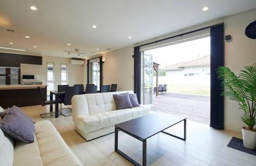 Shirako Villa | The Garden Villa 九十九里ー遊び充実の海近リゾート別荘を最大15名で一棟貸切