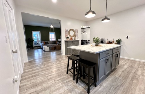 Xenia Haus | The Gathering Place - 10 min Yellow Springs - 15 min Dayton Air Force Museum