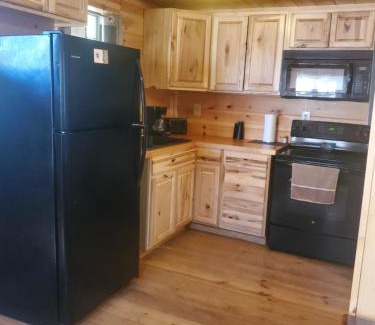 Genoa Skihütte | The Genoa - An Amish Built Deluxe Cabin