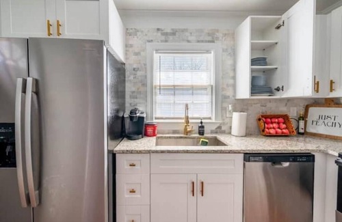 Forest Park Haus | The Georgia Peach