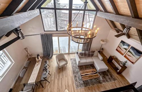 Grand Lake Haus | The Golden Moose Chalet