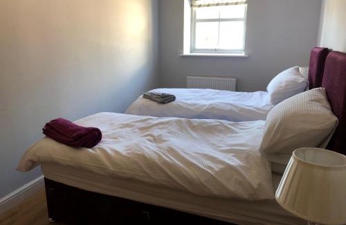 Cottingham Haus | The Granary, Wolds Way Holiday Cottages, spacious 3 bed cottage