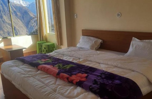 Auli Haus | The Grand Apple