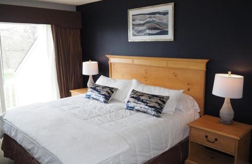 Acme Haus | The Grand Getaway - Gorgeous And Great Location!