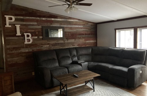 Put-in-Bay Kabine | The Great Escape Cabin 3 Full Linens Provided 4 Bedrooms sleeps 12