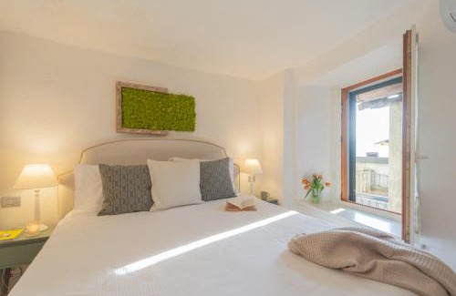 Blevio Wohnung | The Green Nest by Lake Como by Rent All Como