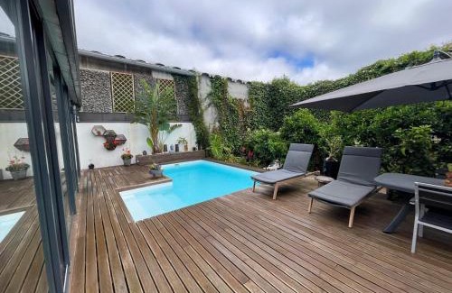 Carvoeira Haus | The Green Retreat