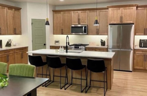 Caldwell Haus | The Greenhouse!