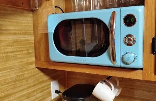 Big Island Haus | The Groovy Getaway close to James River - Trails