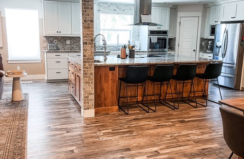 Nampa Haus | The Group Shouse - Sleeps 20+, Game Basement, 4 Patios, & More