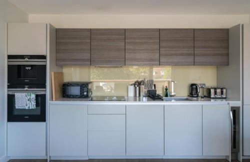 Frognal and Fitzjohns Wohnung | The Hampstead Hideout - Glamorous 3BDR Flat with Balcony