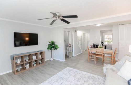 Coliseum Central Haus | The Hampton Homestead | Coliseum Central