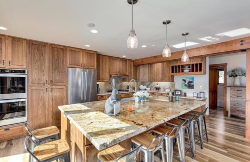 Markleeville Kabine | THE HAWK'S NEST RETREAT - A Stunning Family and Corporate Retreat