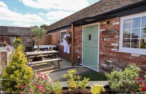 Wimbolds Trafford Haus | The Hay Barn