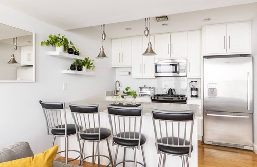 Columbus Park - Andrew Square Eigentumswohnung | The Heart of Southie (Garage + Roof Deck)