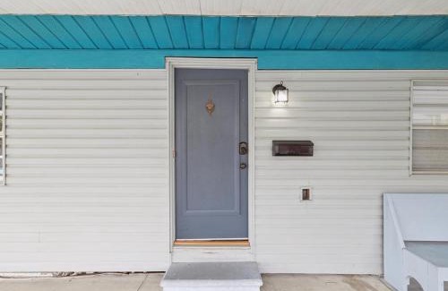 Weeki Wachee Gardens Haus | The Hideaway at Weeki Wachee