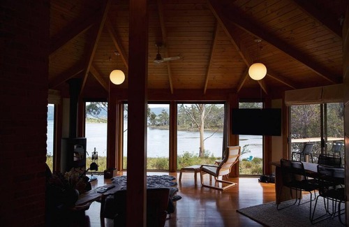 Apollo Bay Haus | The Hideout Cabin