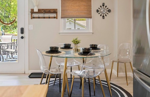 Gilman Haus | The Highland House at Amston Lake