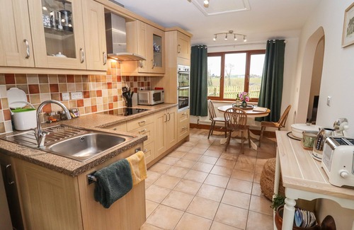 Tidenham Hütte | The Honey Pot