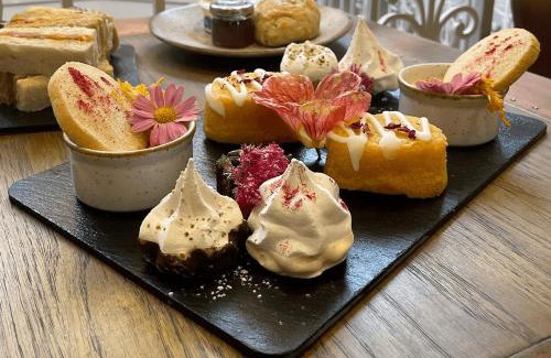 Ross-on-Wye Hotel | The Hope & Anchor Restaurant & Rooms