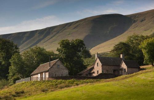 Westbrook Court Haus | The House In The Hills