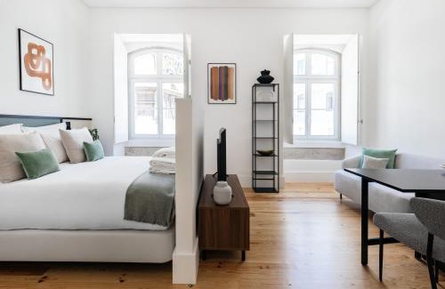 Chiado Wohnung | The House on the Pink Street in Lisbon