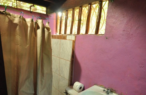 Cabuya Kabine | The Howler Monkey Hotel