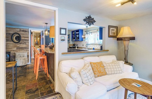 Interlochen Hütte | 'The I House' Interlochen Home w/ Sauna, Fireplace