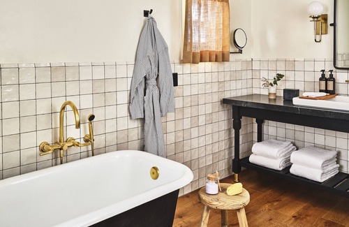 Los Olivos Hotel | The Inn at Mattei's Tavern