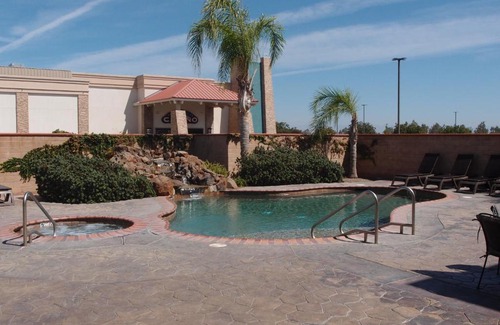 Corning Hotel | The Inn at Rolling Hills Casino & Resort