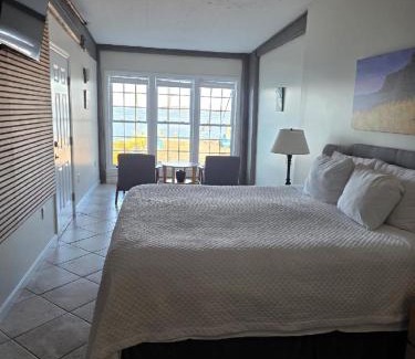 Lubec Hotel | The Inn on the Wharf