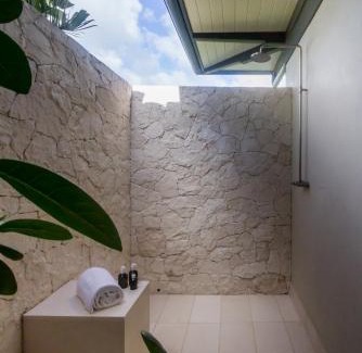 Lyford Cay Hotel | The Island House