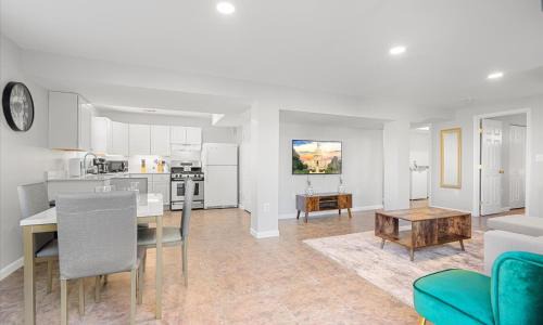 Jefferson Manor Wohnung | The Jefferson Emerald City View