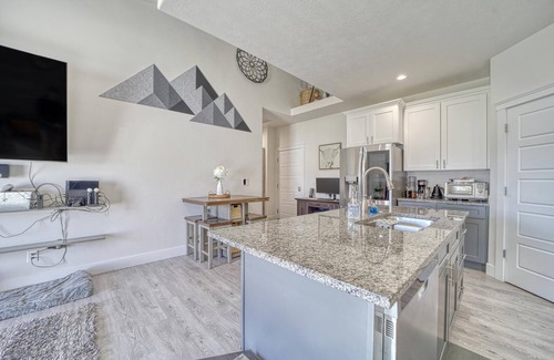 Twin Falls Haus | The Jolly Rancher, Luxury Amenities, Corporate and Vaca