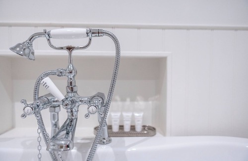 Whiteparish Bed & Breakfast | The Kings Head